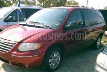 Foto venta Auto usado Chrysler Town and Country Limited 3.8L Aut (2005) color Rojo Granada precio $110,000