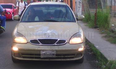 foto Daewoo Nubira CDX Sinc. usado (2000) color Beige Arena precio BoF45.000.000