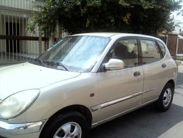 Foto venta Auto Usado Daihatsu Sirion 1.0 cc (2003) color Beige precio $3,700