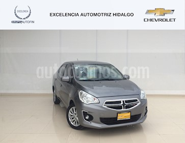 Foto venta Auto Seminuevo Dodge Attitude SXT Aut (2016) color Grafito precio $185,000