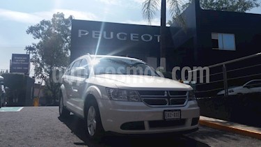 Foto venta Auto Seminuevo Dodge Journey SXT 2.4L 5 Pasajeros (2015) color Blanco precio $230,000