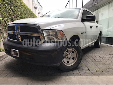 Foto venta Auto Seminuevo Dodge Ram Wagon 2500 SLT V8 (2016) color Blanco precio $409,000