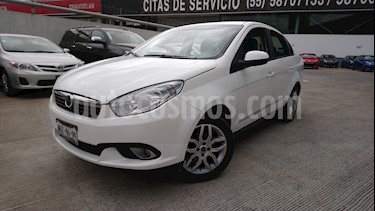 Foto venta Auto Seminuevo Dodge Vision 1.6L Aut (2015) color Blanco Alpine precio $135,000