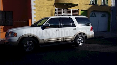 Foto venta Auto Seminuevo Ford Expedition Eddie Bauer 4x2 (2005) color Blanco precio $110,000