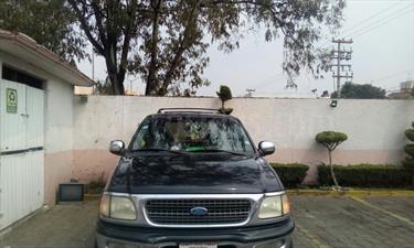 Foto venta Auto Seminuevo Ford Expedition XLT 4x2 4.6L (1997) color Negro precio $45,000