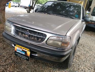 foto Ford Explorer 4.0L 4x4 Aut usado (1999) color Plata precio $15.800.000