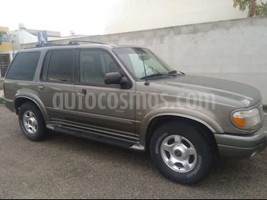 foto Ford Explorer Limited 4x2 4.6L V8 usado (2000) color Verde precio $50,000