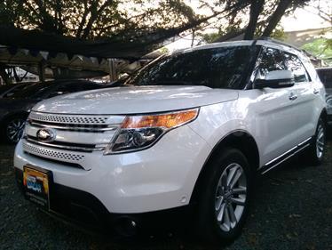 foto Ford Explorer Limited 4x4 usado (2017) color Blanco precio $90.000.000
