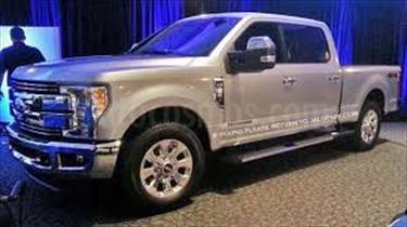 foto Ford F-250 6.2L Doble Cabina 4x4 usado (2016) color Gris Artemis precio BoF980.000.000