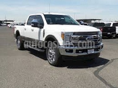 foto Ford F-250 6.2L Doble Cabina 4x4 usado (2017) color Blanco Perla precio BoF25.000.000