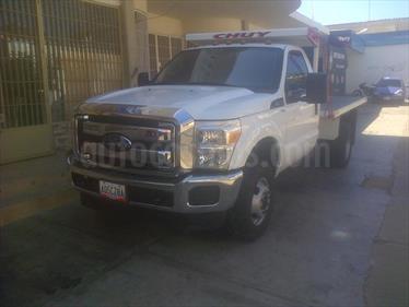 Ford F-350 5.4L 4x2 usado (2014) color Blanco precio BoF100.000.000