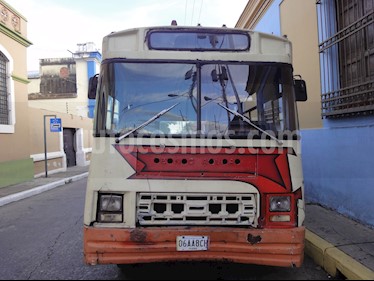 Foto Ford F-350 5.4L 4x2 usado (1985) color Naranja precio u$s2.600