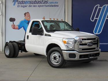 foto Ford F-350 6.2L usado (2016) color Blanco Perla precio BoF900.000.000