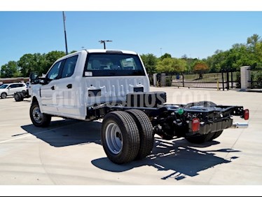Foto venta carro Usado Ford F-350 Chasis 4x4 A.A. (2018) color Blanco precio BoF600.000