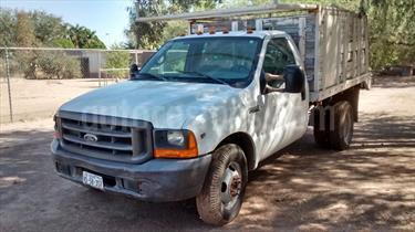 Foto venta Auto Seminuevo Ford F-350 XL 5.4L Super Duty (2000) color Blanco precio $58,000