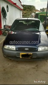 Foto venta Carro Usado Ford Fiesta Hatchback SE (1999) color Azul precio $9.800.000