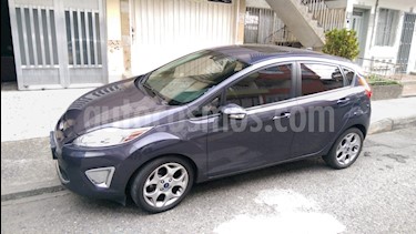 foto Ford Fiesta Titanium usado (2013) color Gris precio $28.000.000