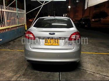 Foto venta Carro Usado Ford Fiesta Sedan SE Aut (2012) color Plata Puro precio $26.000.000