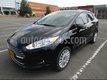foto Ford Fiesta Sedán Titanium usado (2016) color Negro precio $39.400.000