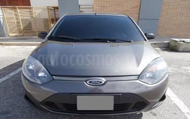 foto Ford Fiesta Move usado (2013) color Gris Acero precio BoF42.000.000