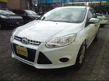 Foto venta Auto Seminuevo Ford Focus Ambiente (2014) color Blanco precio $156,000