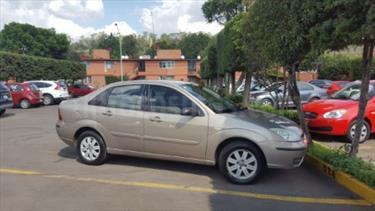 Foto venta Auto Seminuevo Ford Focus SE (2005) color Arena Dorada precio $50,000