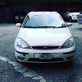 foto Ford Focus ZTS usado (2006) color Blanco precio u$s2.000