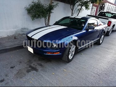 foto Ford Mustang Coupé V6 usado (2009) color Azul precio $129,500