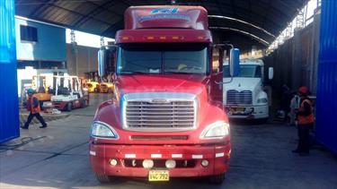 Freightliner Fld 120 Chasis L6,12 S 2 3 usado (2001) color Rojo precio u$s50,000