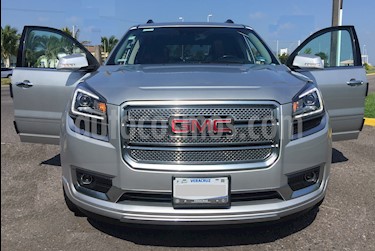 Foto GMC Acadia Denali usado (2014) color Plata precio $323,000