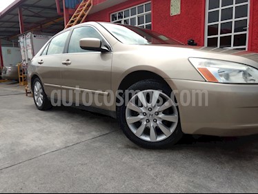 foto Honda Accord EX 2.4L usado (2003) color Champagne precio $69,000