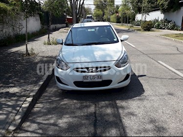 foto Hyundai Accent 1.4 GL Ac usado (2015) color Blanco precio $5.500.000