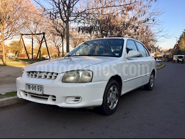 Foto venta Auto usado Hyundai Accent 1.5 GLS Aut (2000) color Blanco precio $1.700.000