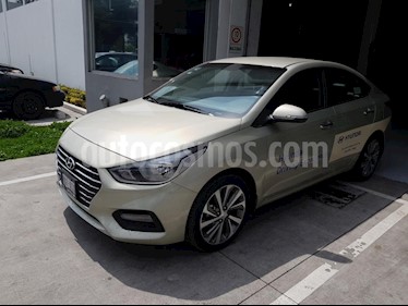 Foto venta Auto Seminuevo Hyundai Accent GLS Aut (2018) color Beige precio $275,000