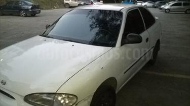 Hyundai Accent Gs L4,1.5i,12v S 2 1 usado (1998) color Blanco Perla precio u$s1.000