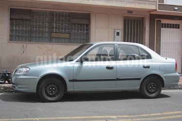 Hyundai Accent GYRO GLS usado (2005) color Azul precio $16.000.000