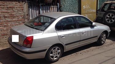 foto Hyundai Elantra GLS 1.6 usado (2005) color Gris precio $2.900.000