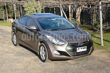 foto Hyundai Elantra GLS 1.8 Full Plus usado (2012) color Bronce precio $7.900.000