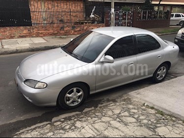 Hyundai Elantra GLS. 1800 cc usado (1994) color Gris precio $12.000.000
