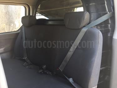 foto Hyundai H-1 Minibus 2.5L GLS Diésel 9S usado (2011) color Blanco precio $8.400.000