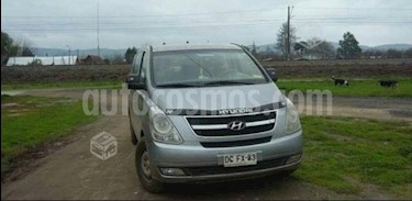 Foto Hyundai H-1 Minibus GLS 2.5 Diesel 10S usado (2011) color Gris precio $10.900.000