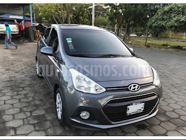 Foto venta Auto usado Hyundai i10 Sedan GL MID (2016) color Gris precio $135,000