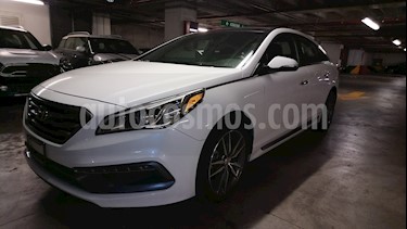 Foto venta Auto Seminuevo Hyundai Sonata Sport 2.0T (2016) color Blanco precio $329,999