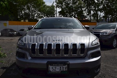 Foto venta Auto Seminuevo Jeep Cherokee Latitude (2015) color Plata Martillado precio $290,001