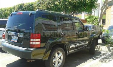 Jeep Cherokee Limited 3.7L Aut 4x4 usado (2011) color Verde precio u$s6.500