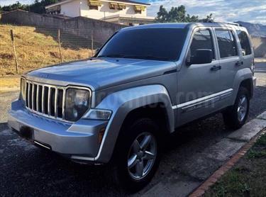 foto Jeep Cherokee Limited 3.7L Aut 4x4 usado (2010) color Plata precio u$s6.800