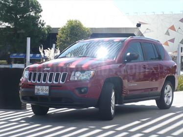 Foto venta Auto Seminuevo Jeep Compass 4x2 Sport CVT (2012) color Rojo Cerezo precio $164,000