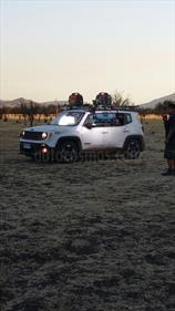 Foto venta Auto usado Jeep Renegade 1.8L Sport LX (2017) color Blanco precio $11.490.000