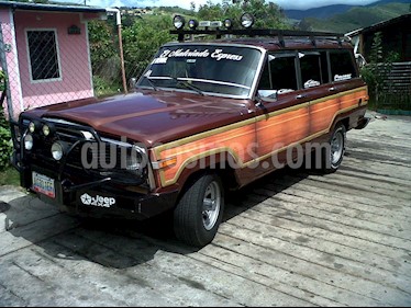 Foto venta carro usado Jeep Wagoneer LTD. 4x4 L6 4.0i (1983) color Marron precio u$s1.000