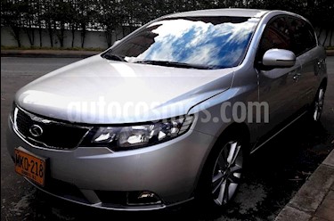 Foto venta Carro Usado KIA Cerato Forte Sport 1.6L (2013) color Plata precio $31.950.000
